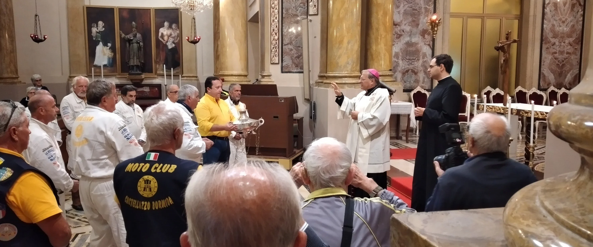 90 anni viaggio a Roma 2023 - ritorno della lampada votiva