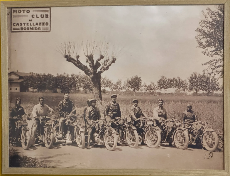 Gruppo di motociclisti del Moto Club Castellazzo Bormida